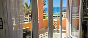 Appartamento 'Duplex Jardines Del Mar' con Vista Mare, Wi-Fi e Aria Condizionata