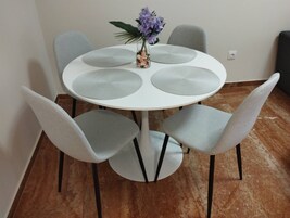 Apartamento, 1 habitación, balcón | Comedor