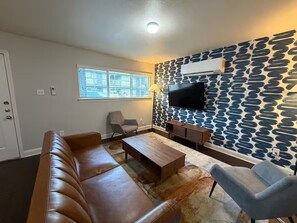 Living area - Cute 2x1 Apt/Close to Mueller and Downtown (Austin)