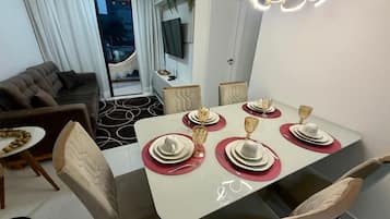 Apartment | Dining