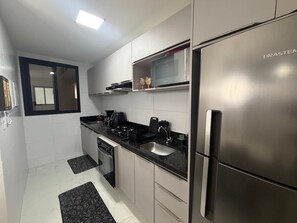 Apartment | Private kitchen - NOA - Miramar Hospedagens (Cabedelo)