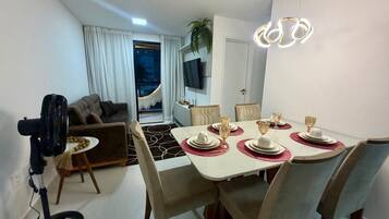 Apartment | Dining