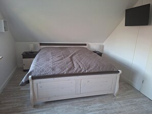 2 bedrooms, free WiFi