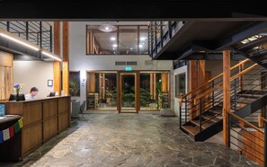Reception - Cascadas Hotel (Puerto Octay)