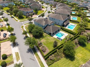 Exterior - Chic 8BR All Suites with Pool and Game Room (Four Corners)