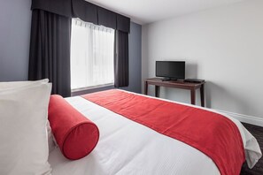 Economy Double Room | Iron/ironing board, free WiFi - Hotel North (Happy Valley-Goose Bay)