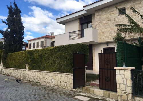 Çeşme Alaçatı'da Lüx Villa !