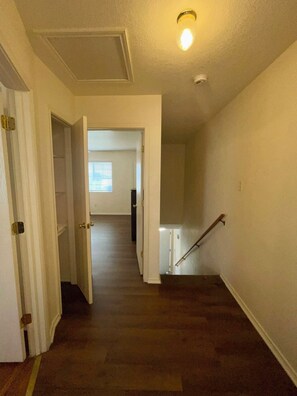 Interior - 3-Bedroom townhome - ALL UTILITIES INCLUDED (Killeen)