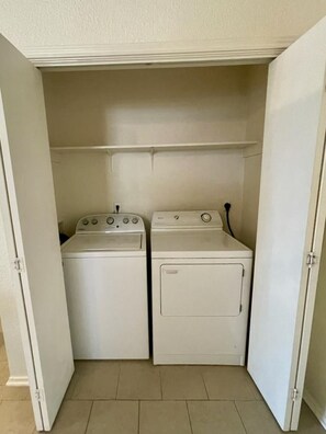 Interior - 3-Bedroom townhome - ALL UTILITIES INCLUDED (Killeen)