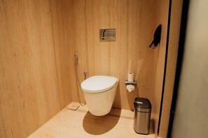 休閒雙人房, 城市景 | 浴室