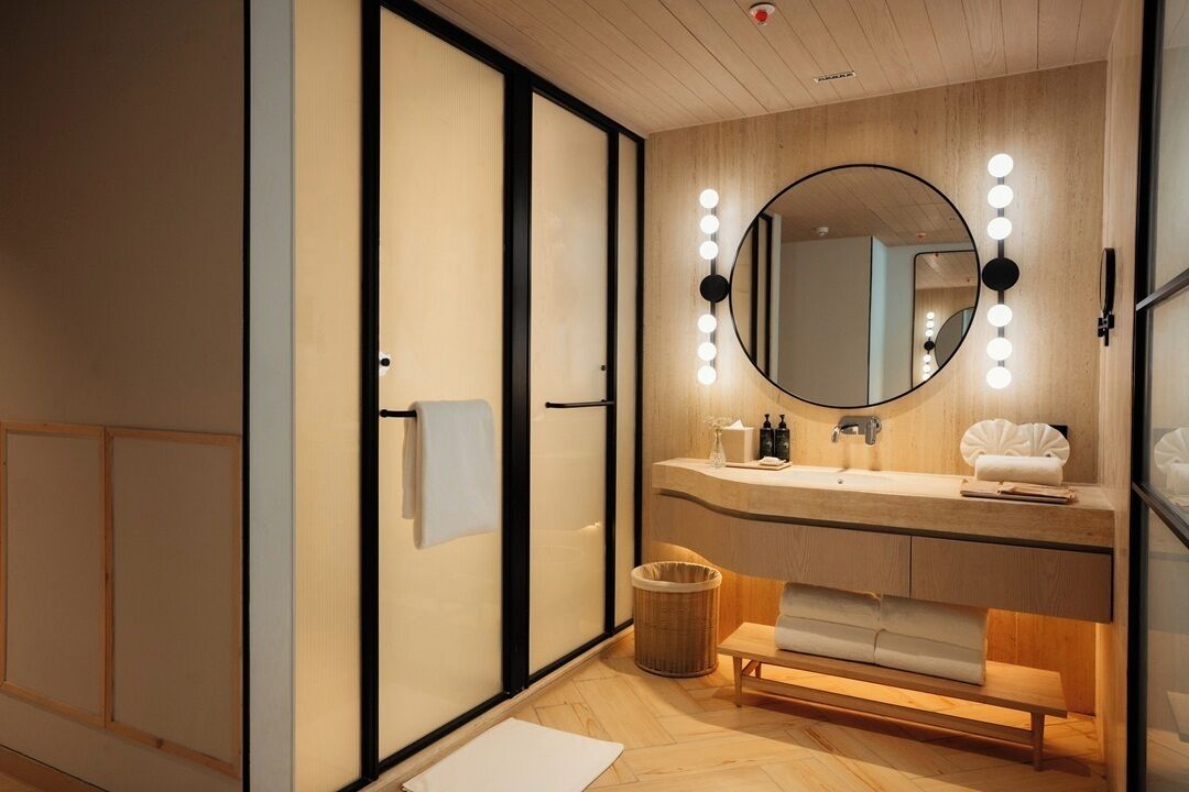 Superior Double Room, City View | Bathroom