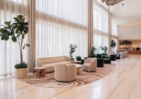 Sala de estar en el lobby