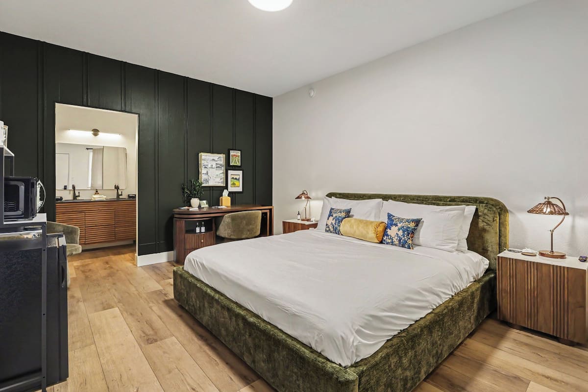 Wifi gratis y ropa de cama
