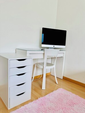 Interior - Charming 2-bedroom apartment with AC in beautiful Barcelona (Barcelona)