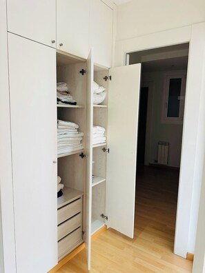 Interior - Charming 2-bedroom apartment with AC in beautiful Barcelona (Barcelona)