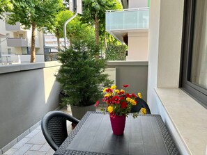 Departamento, 1 habitación, patio, vista a la ciudad | Balcón