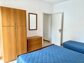 Apartment, 2 Bedrooms, Balcony, Garden View - Vacation Flat in a Prime Location (Lignano Sabbiadoro)
