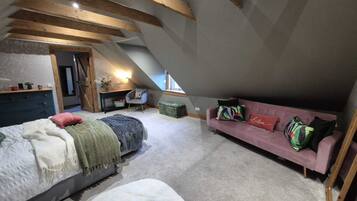 4 bedrooms, WiFi, bed sheets