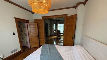 4 bedrooms, free WiFi, bed sheets