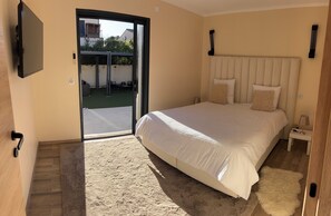 Room - Vrbo Property (Lunel)