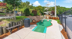 Property grounds - Yarmouth Family Retreat Beach, Firepit, BBQ (Yarmouth)