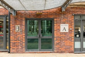 Exterior detail - Two ensuite doubles, walk to Manchester city centre (Manchester)