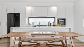 Fridge, oven, stovetop, dishwasher - 9 Oceania - Stylish Coastal Escape (Lorne)