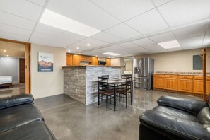 Interior - Mt Rushmore Duplex  Retreat (Rapid City)