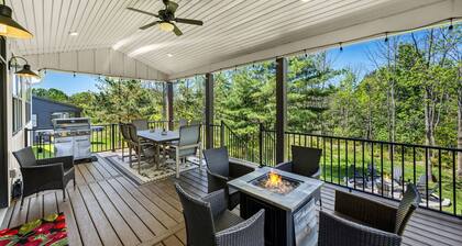 Walk to Sister Bay | Fireplace, Ping Pong & Spacious Retreat
