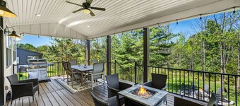 Walk to Sister Bay | Fireplace, Ping Pong & Spacious Retreat