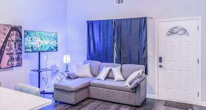 Lady G - Modern Comfort in Fairburn