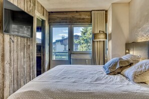 2 bedrooms, iron/ironing board, WiFi - Modern Jaillet Pearl: Newly Renovated (Megève)