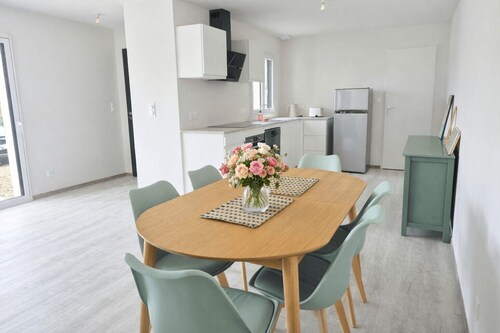 Family home of 85 m² with garden in Vierville