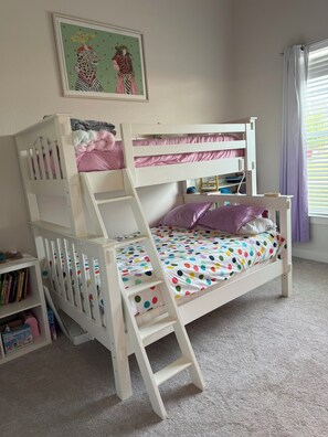 Room - Luxury 4‑Bedroom Allen Estate with Cool AC & Beautiful Indoor–Outdoor Living (Allen)