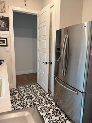 Interior - Luxury 4‑Bedroom Allen Estate with Cool AC & Beautiful Indoor–Outdoor Living (Allen)