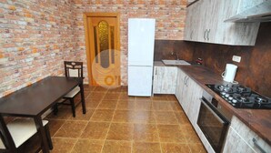 Microwave, stovetop - Central 2-bedroom apartment (Chișinău)