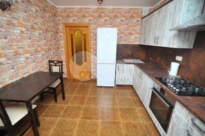 Private kitchen - Central 2-bedroom apartment (Chișinău)