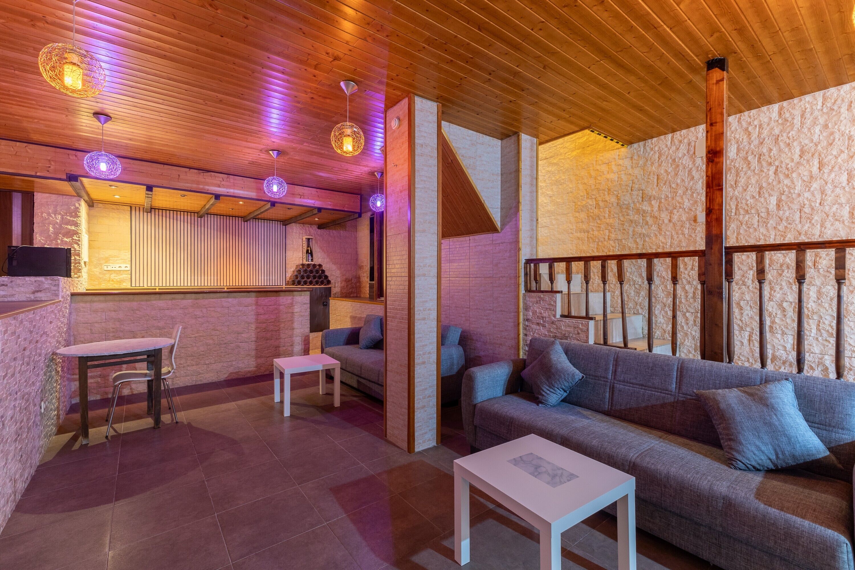 Chalet Mitoyen Jusquà 12 Personnes Avec Piscine Et Barbecue à Loeches, Madrid - Arganda del Rey