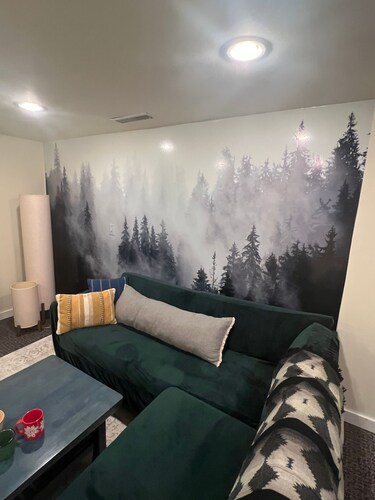 Roseway Basecamp | Private Suite | 8 Min to PDX