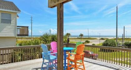 A View to Remember
Spacious 3-bedroom house in a serene location with AC