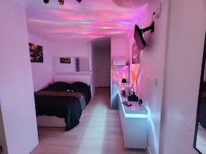 Iron/ironing board, WiFi, bed sheets - Naturiste Cap d'Agde Port Vénus 410 (Agde)