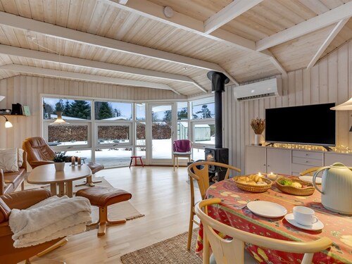 "Alexis" - 500m from the sea by Interhome
