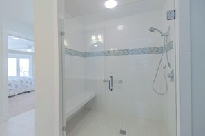Shower, towels - JL #714 - Sunset Splendor -  Luxurious Soundfront Home - Hot tub - Elevator (Kill Devil Hills)