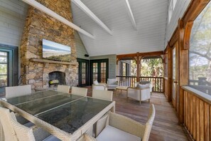 Dining - Kiawah Exclusives | 54 Salt Cedar (Kiawah Island)