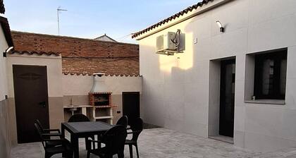 Gßte rural « La Jara Rosa » avec vue sur la montagne, Wi-Fi et climatisation