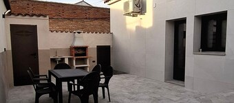 Rural House 'La Jara Rosa' with Mountain Views, Wi-Fi and Air Conditioning