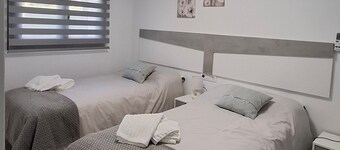 Rural House 'La Jara Rosa' with Mountain Views, Wi-Fi and Air Conditioning