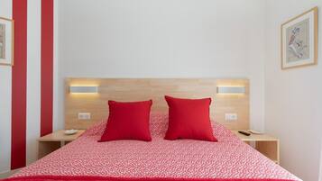 1 bedroom, WiFi, bed sheets
