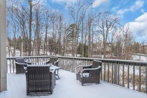 Property grounds - Cozy Family Haven 5 min to water park-Pool Access (Jackson Township)