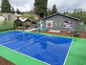 Sports court - Family Game Retreat|Spa•Arcade•Pickleball•Yosemite (Sonora)